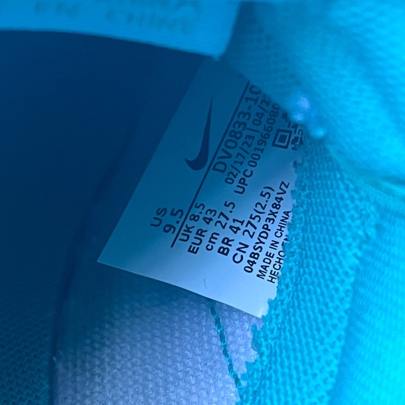 Nike Dunks ‘Clear Jade’ - Picture 6 of 7